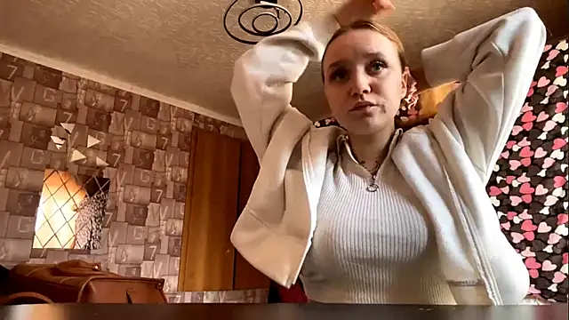 Snapshot of SultryJade chatting on February 28, 5:40 am SultryJade online show from February 28, 5:40 am