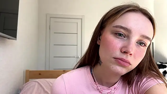 Lolatatee online show from March 10, 11:47 am