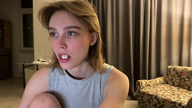 Lolatatee online show from May 18, 6:23 pm