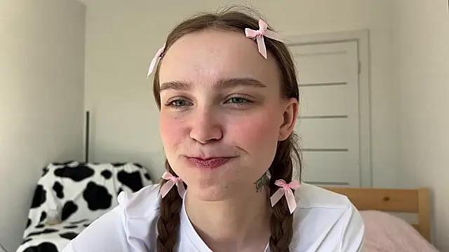 Lolatatee online show from March 13, 11:26 am