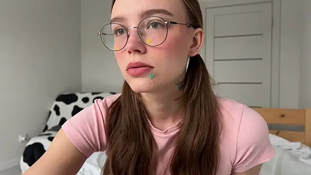 Lolatatee online show from April 3, 3:57 am