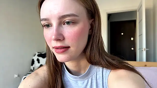 Lolatatee online show from March 22, 5:00 am