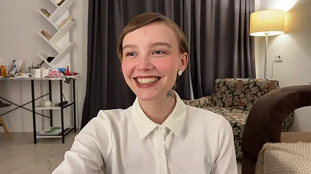 Lolatatee online show from June 2, 5:13 pm