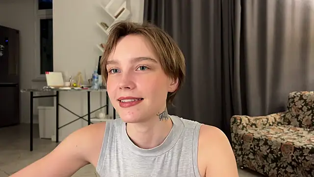 Lolatatee online show from June 6, 5:07 pm