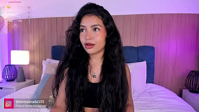 Snapshot of missprada_ chatting on June 13, 12:03 pm missprada online show from June 13, 12:03 pm