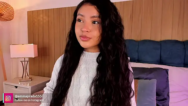 missprada  online show from March 30, 12:06 pm