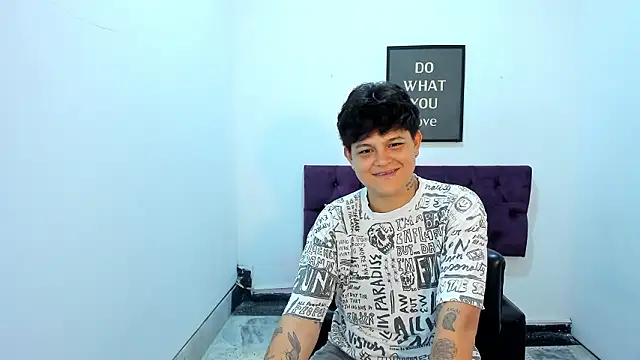 TomBoy Natali online show from March 22, 6:31 pm