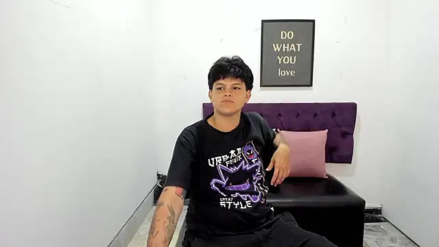 TomBoy Natali online show from April 14, 6:35 pm