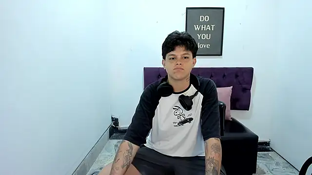 TomBoy Natali online show from April 13, 6:23 pm