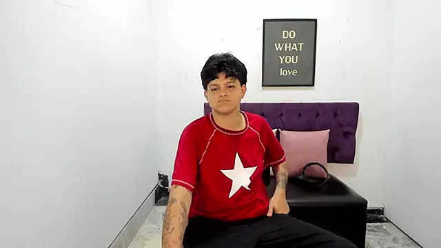 TomBoy Natali online show from April 15, 7:07 pm