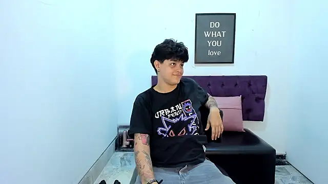 TomBoy Natali online show from March 24, 7:03 pm