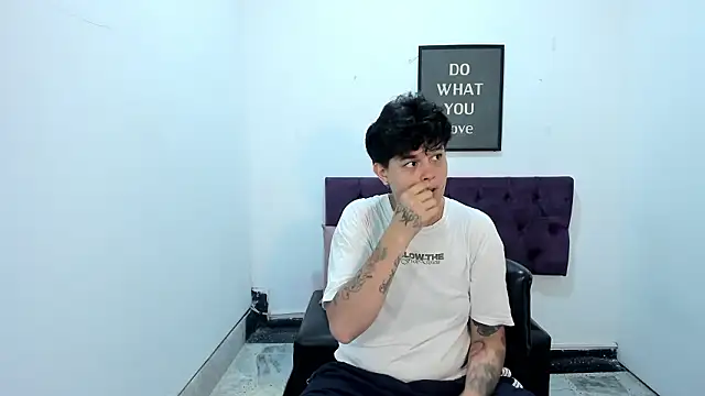 TomBoy Natali online show from March 25, 6:40 pm