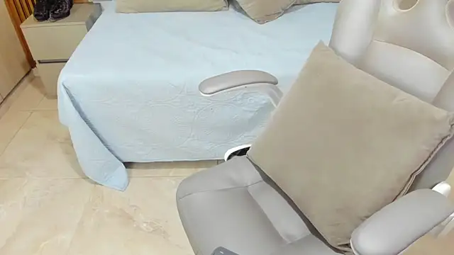 Hanna irfan online show from April 5, 12:23 pm