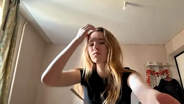 LeomaJee online show from April 14, 11:04 am