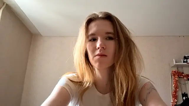 LeomaJee online show from April 3, 12:33 pm