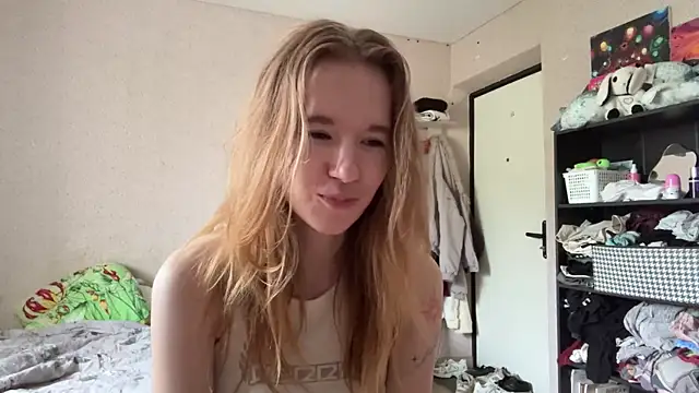 Snapshot of LeomaJee chatting on July 7, 2:42 pm LeomaJee online show from July 7, 2:42 pm