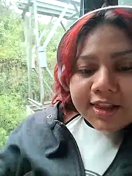 Snapshot of primrose17 chatting on March 27, 9:38 pm primrose17 online show from March 27, 9:38 pm
