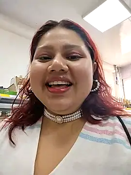 Snapshot of primrose17 chatting on April 1, 8:50 pm primrose17 online show from April 1, 8:50 pm