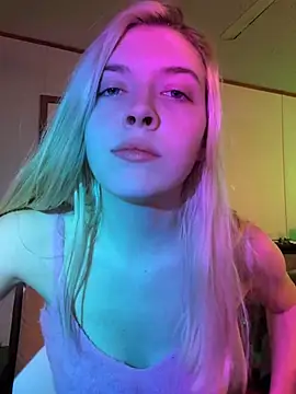 Rainsworld420 online show from April 25, 4:26 am
