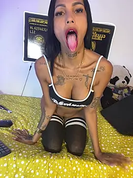 Snapshot of Antonella-smitt chatting on July 6, 12:34 pm Antonella-smitt online show from July 6, 12:34 pm
