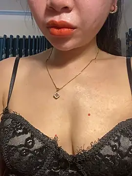 Liisa loveU online show from June 19, 11:27 am