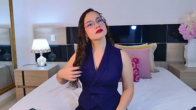 EmmaRicco online show from April 29, 7:31 pm