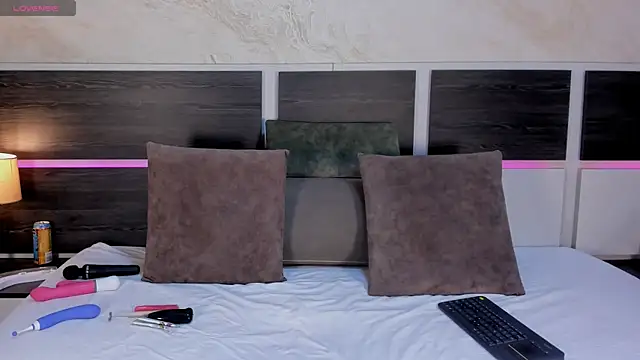 Natalia Cruzz online show from April 12, 10:07 am