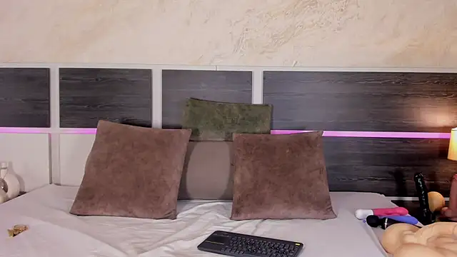 Natalia Cruzz online show from March 29, 9:27 pm