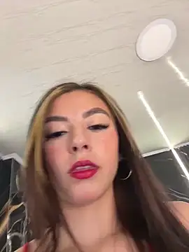   Nahomy online show from March 3, 12:12 pm