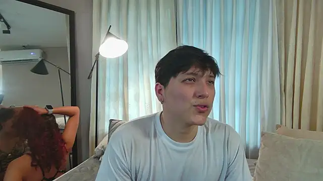 Mia and Belmonth online show from May 18, 7:18 pm