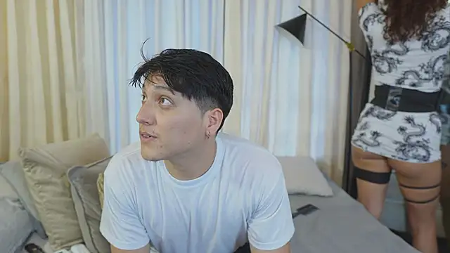 Mia and Belmonth online show from May 4, 6:44 pm