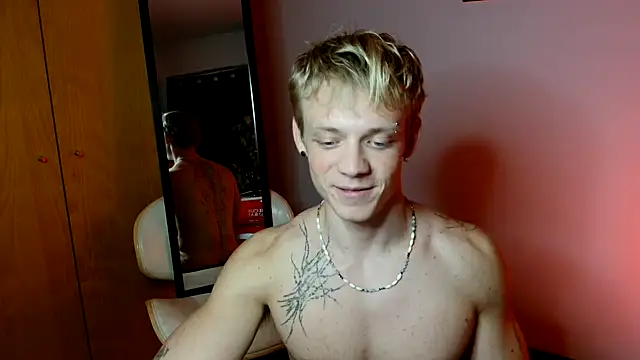 Snapshot of alexbarczukxxx chatting on May 15, 9:24 pm alexbarczukxxx online show from May 15, 9:24 pm