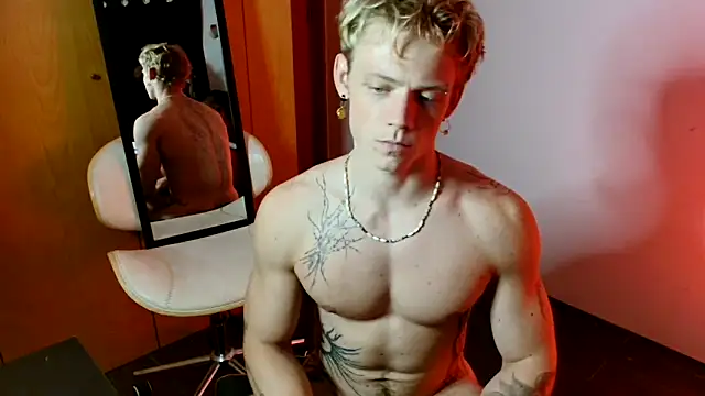 Snapshot of alexbarczukxxx chatting on June 2, 10:32 pm alexbarczukxxx online show from June 2, 10:32 pm