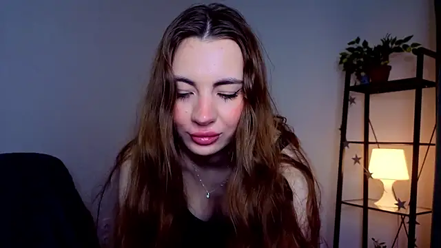 EmilyRidd online show from April 3, 5:25 am