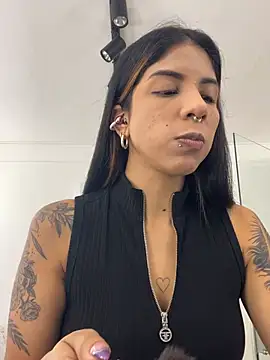 Snapshot of VioletaHills_ chatting on July 1, 12:16 pm VioletaHills online show from July 1, 12:16 pm