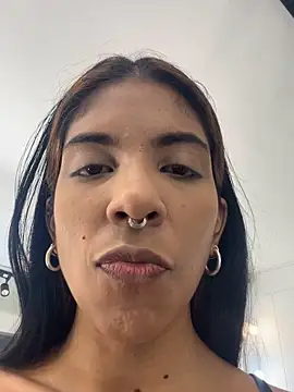 VioletaHills  online show from March 5, 12:46 pm