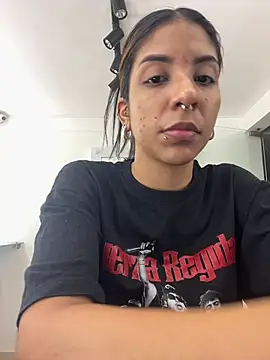 Snapshot of VioletaHills_ chatting on June 9, 12:28 pm VioletaHills online show from June 9, 12:28 pm