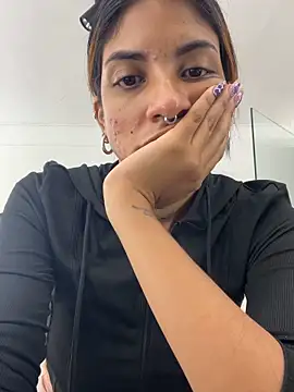 Snapshot of VioletaHills_ chatting on June 17, 12:26 pm VioletaHills online show from June 17, 12:26 pm