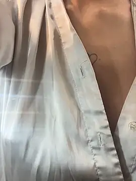 VioletaHills  online show from March 22, 12:40 pm