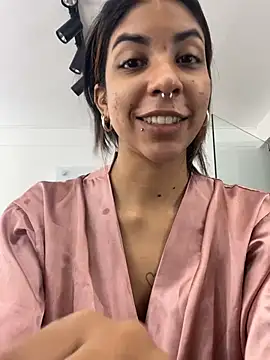 Snapshot of VioletaHills_ chatting on July 17, 12:35 pm VioletaHills online show from July 17, 12:35 pm