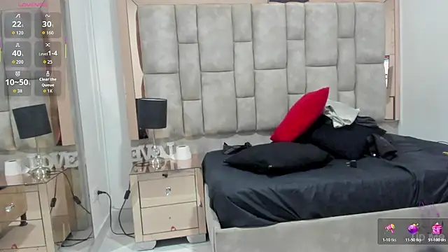 Titan Moreno  online show from March 11, 12:10 pm