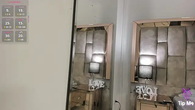 Titan Moreno  online show from March 30, 12:06 pm