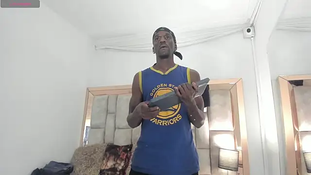 Snapshot of Titan_Moreno_ chatting on July 16, 1:08 pm Titan Moreno online show from July 16, 1:08 pm