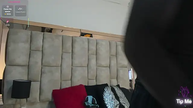 Titan Moreno  online show from March 14, 12:33 pm