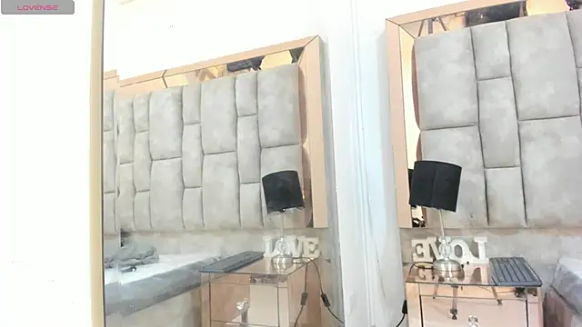 Titan Moreno  online show from April 18, 1:35 pm