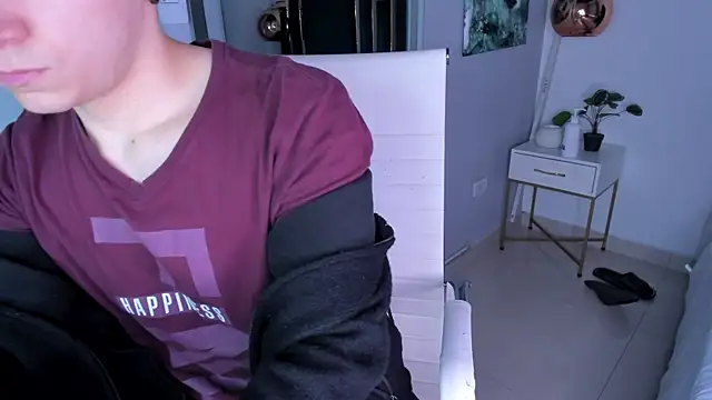 hollannd  online show from June 23, 12:58 pm
