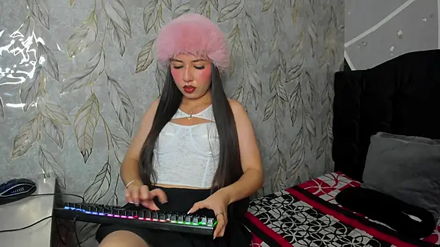 eilen pink online show from March 21, 12:20 pm