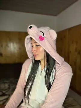 Miss Dani online show from April 17, 4:37 am