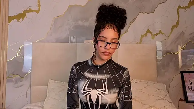 ElizabethSwift online show from March 12, 8:24 pm