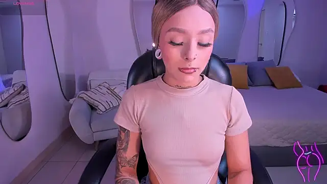 ClaireDawsonX online show from March 7, 6:57 pm